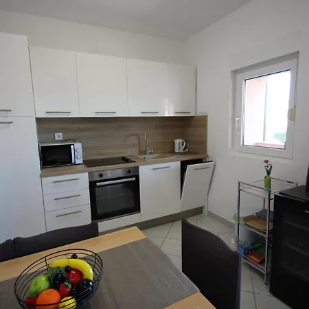 With Heated Pool , Appartamento