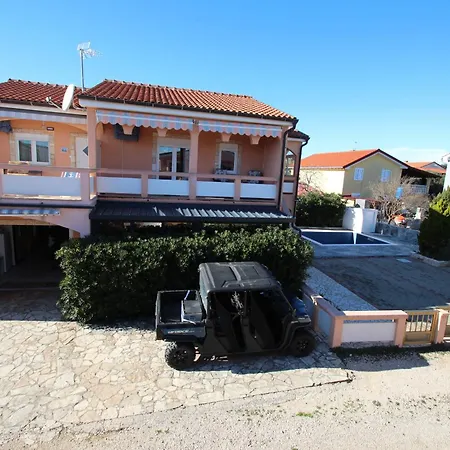 With Heated Pool - By Ta Leut Agency Апартаменты