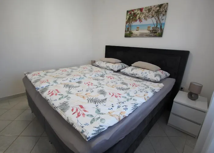 With Heated Pool , Appartamento