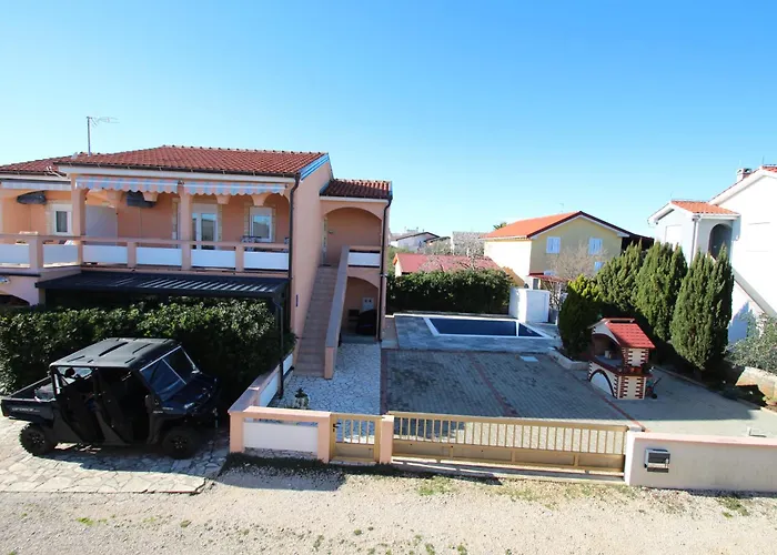 With Heated Pool , Appartamento *
