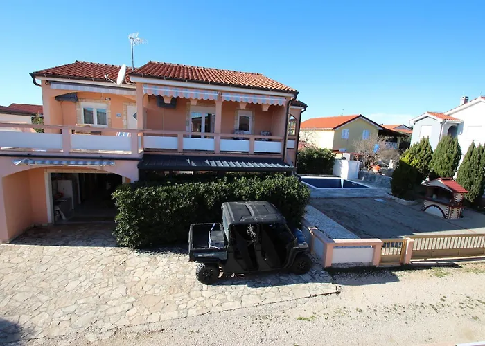 With Heated Pool , Appartamento