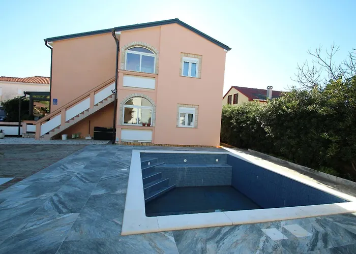 With Heated Pool , Appartamento *