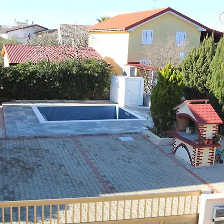 Apartament With Heated Pool - By Ta Leut Agency *